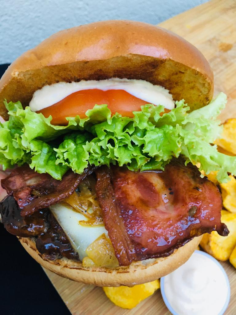 Carta de BACOA BURGER TRUCK — página 1